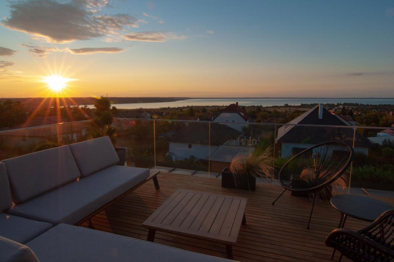 Skyline Resort Balatonalmádi エクステリア 写真