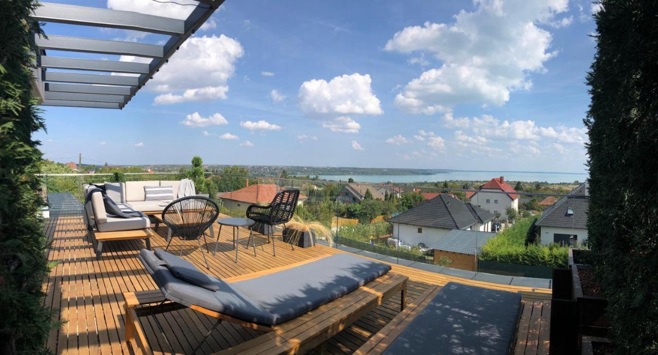 Skyline Resort Balatonalmádi エクステリア 写真