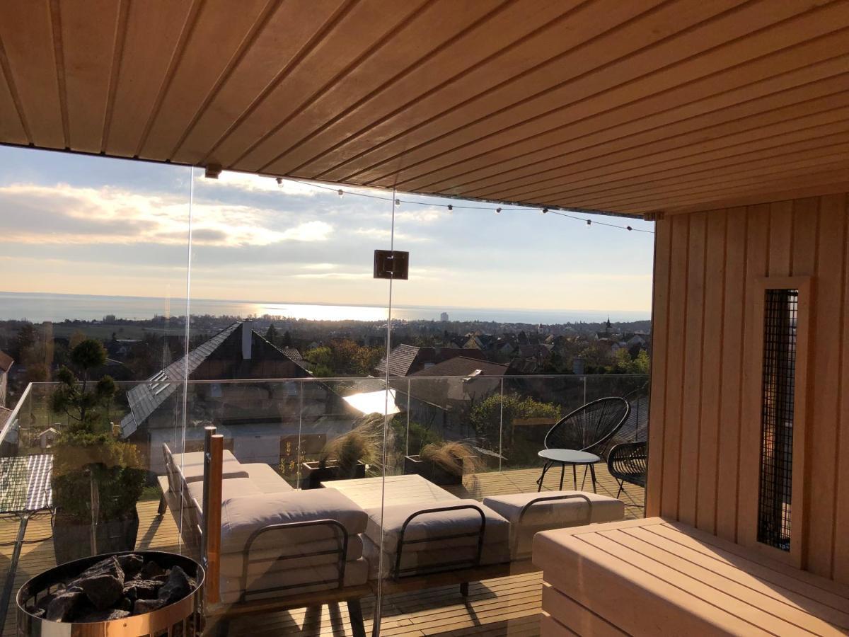 Skyline Resort Balatonalmádi エクステリア 写真