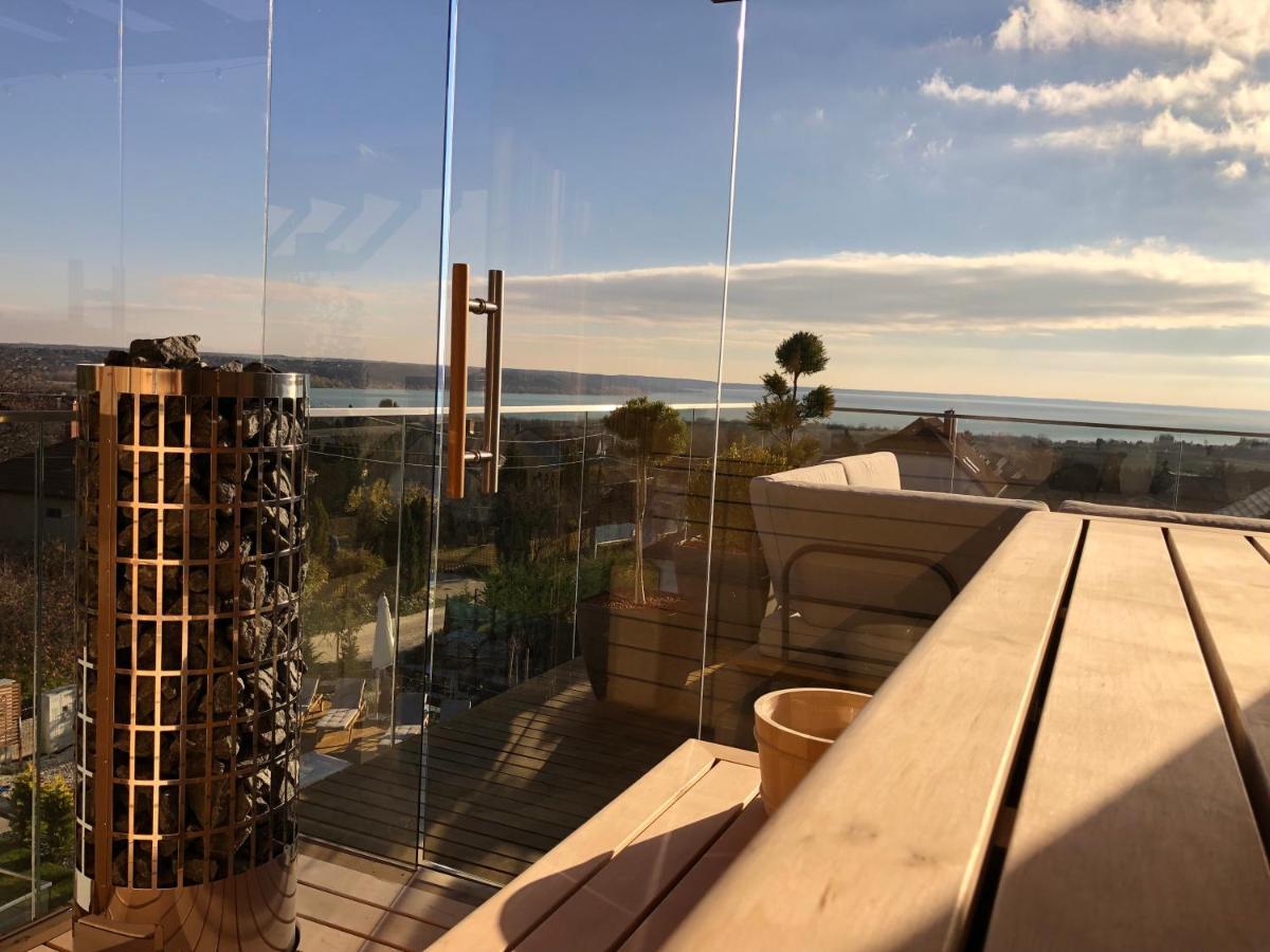 Skyline Resort Balatonalmádi エクステリア 写真