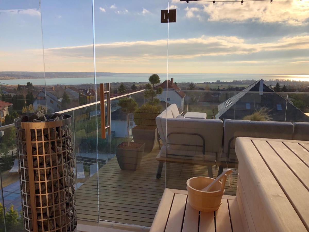 Skyline Resort Balatonalmádi エクステリア 写真